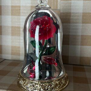 NWT Disney Bath and Body Works-Belle Wallflower Light-Up Plug-in